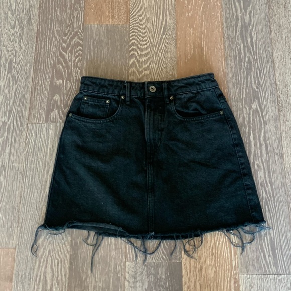 Zara Dresses & Skirts - BLACK DENIM SKIRT